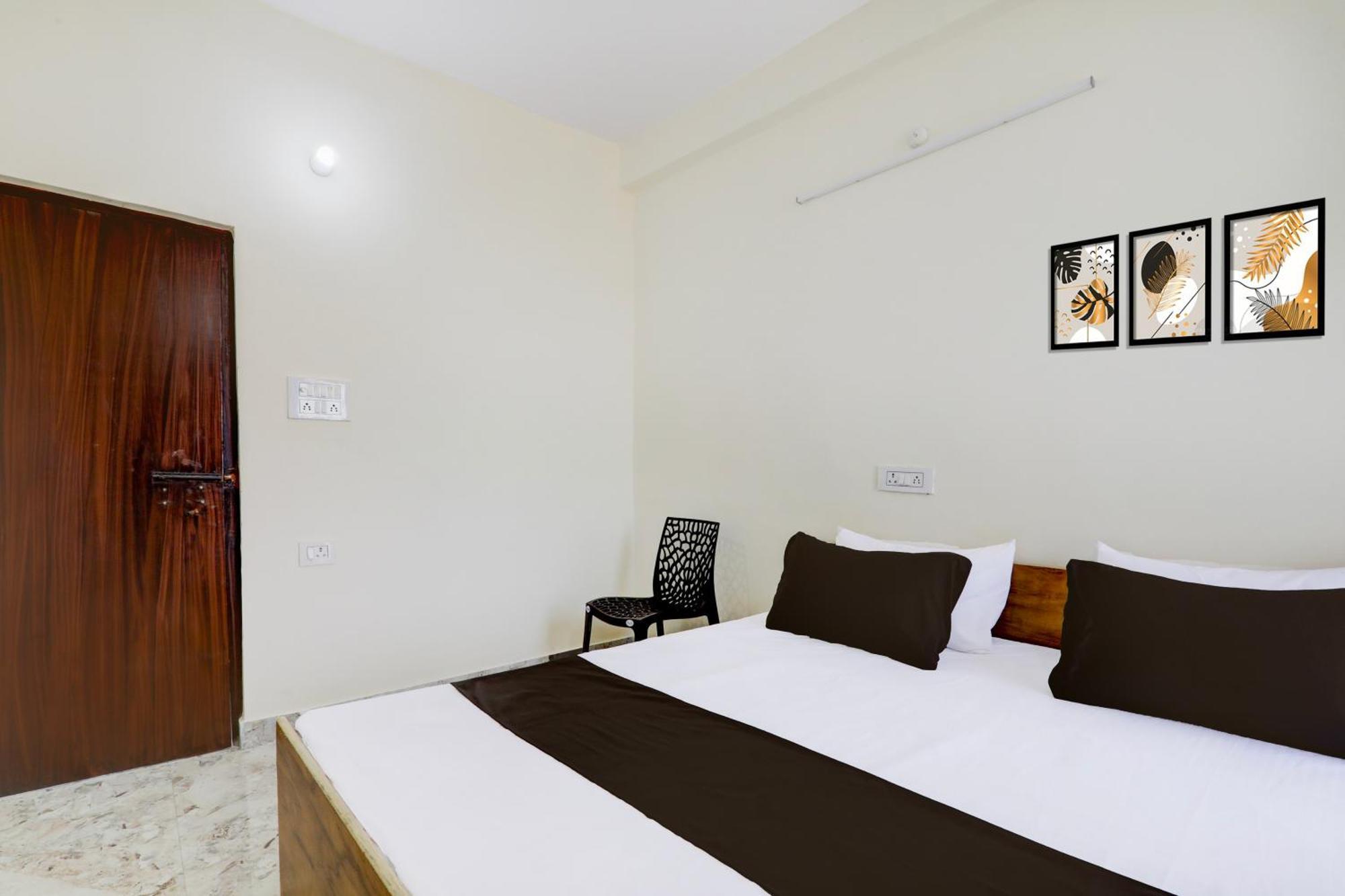 Hotel O Rn Chinhat Luaran gambar