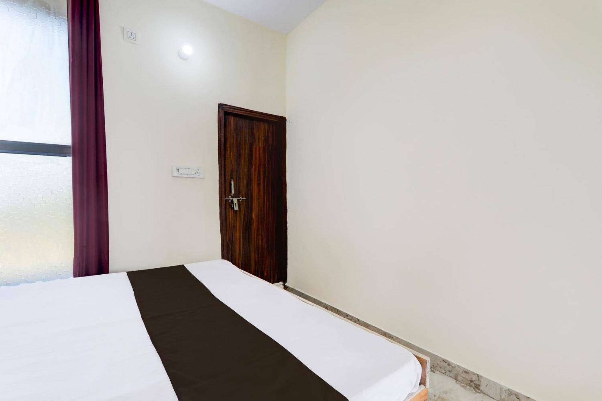 Hotel O Rn Chinhat Luaran gambar